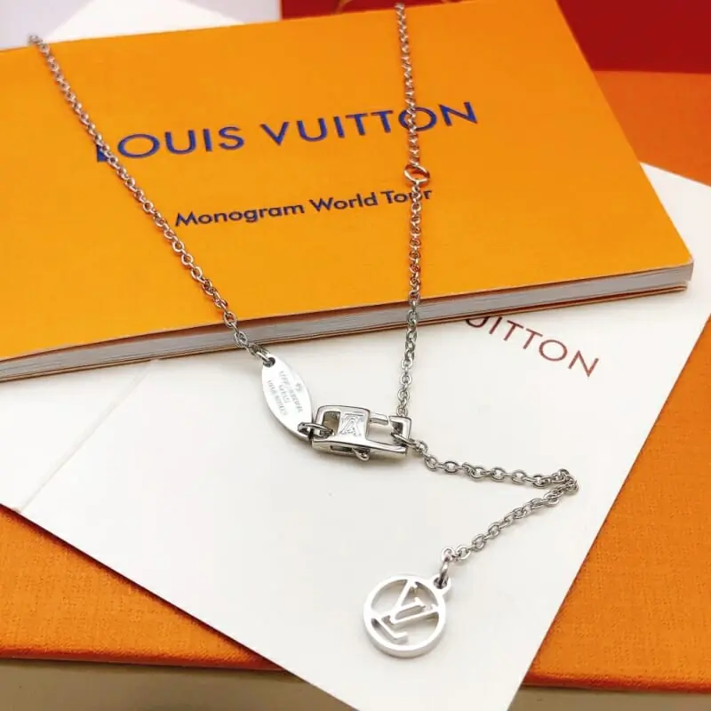 louis vuitton collier s_12534a63